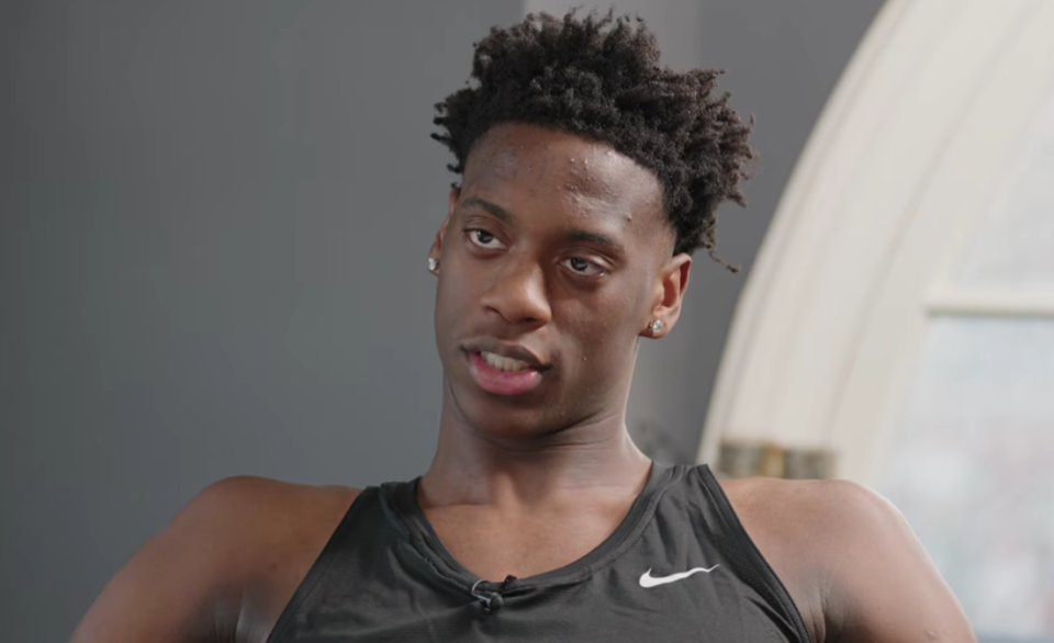 开云体育官网-迪班萨冲击状元生变数！自曝今年可能不参选 我妈想让我大学毕业